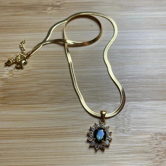 Gold Plated Oval Halo  Crystal Necklace - Picture 6 of 7